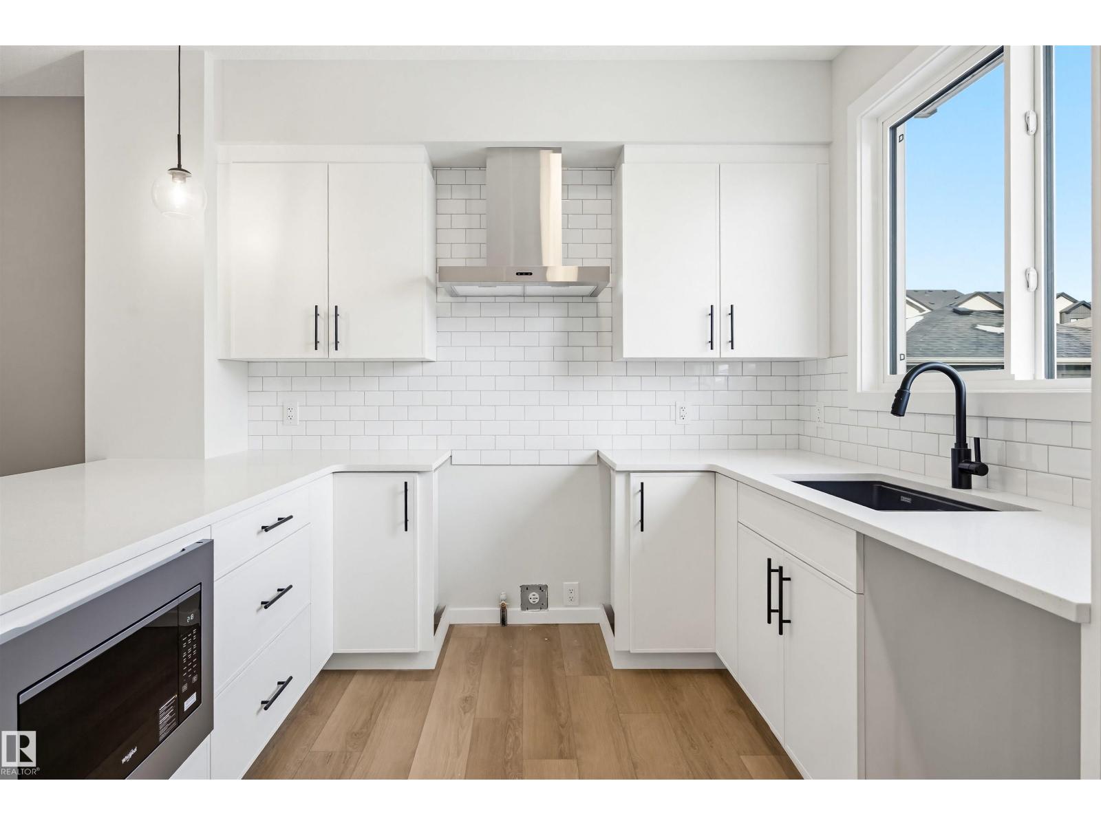 22429 83A Avenue NW - photo 2