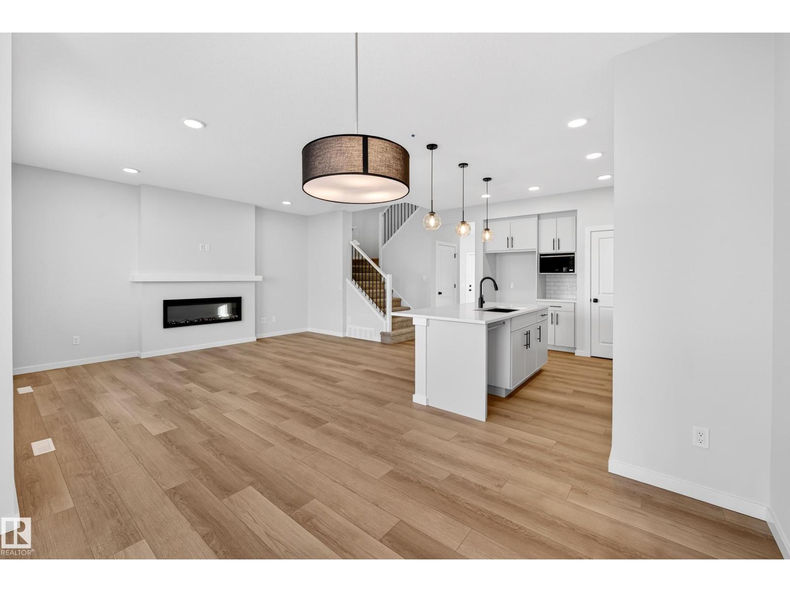2251 194 ST NW — photo 11