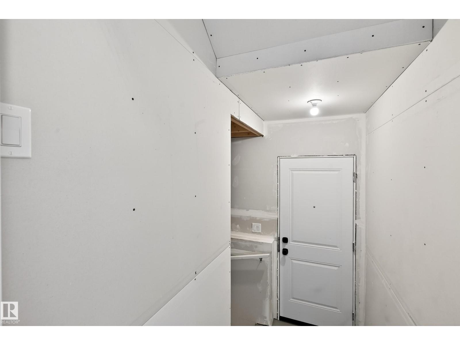 2251 194 ST NW — photo 44