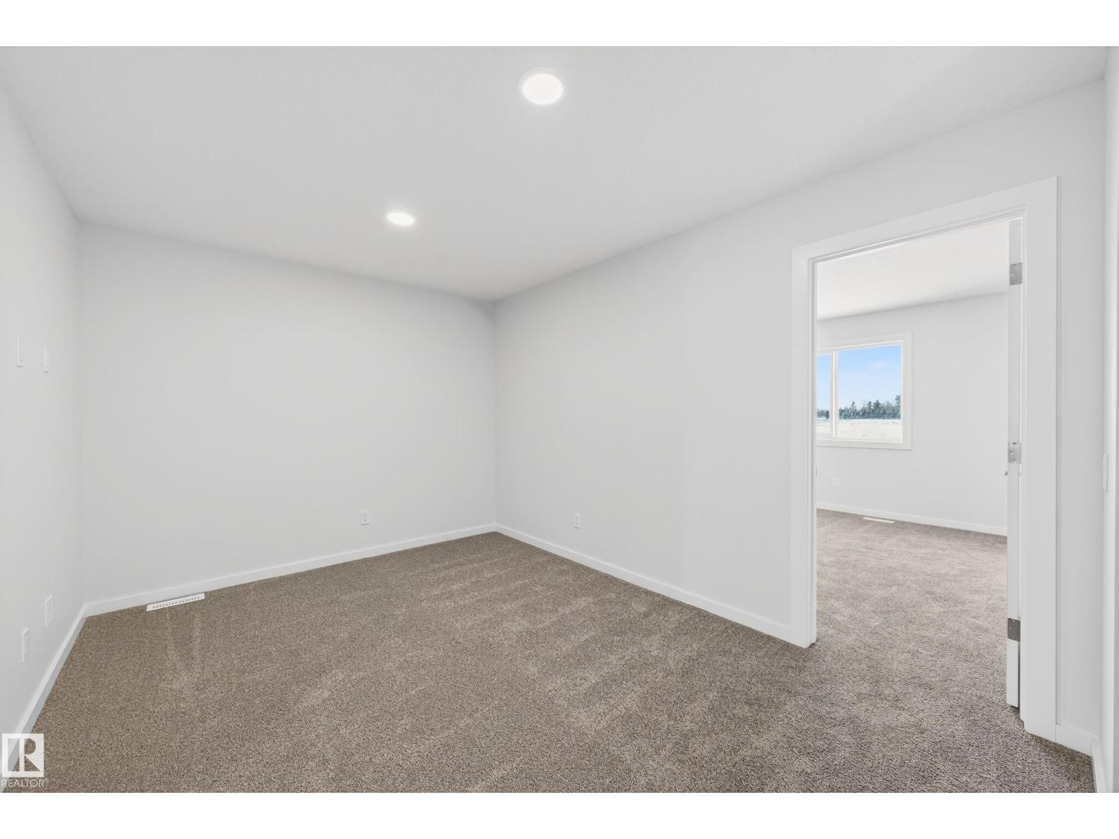 5008 72 ST — photo 21