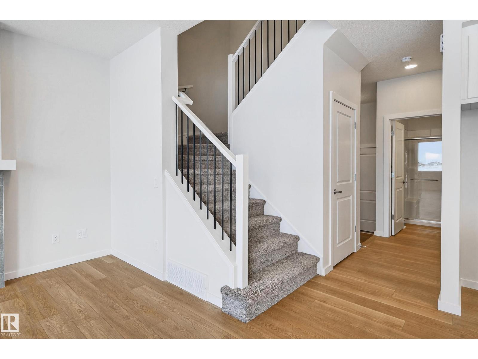 5008 72 ST — photo 14