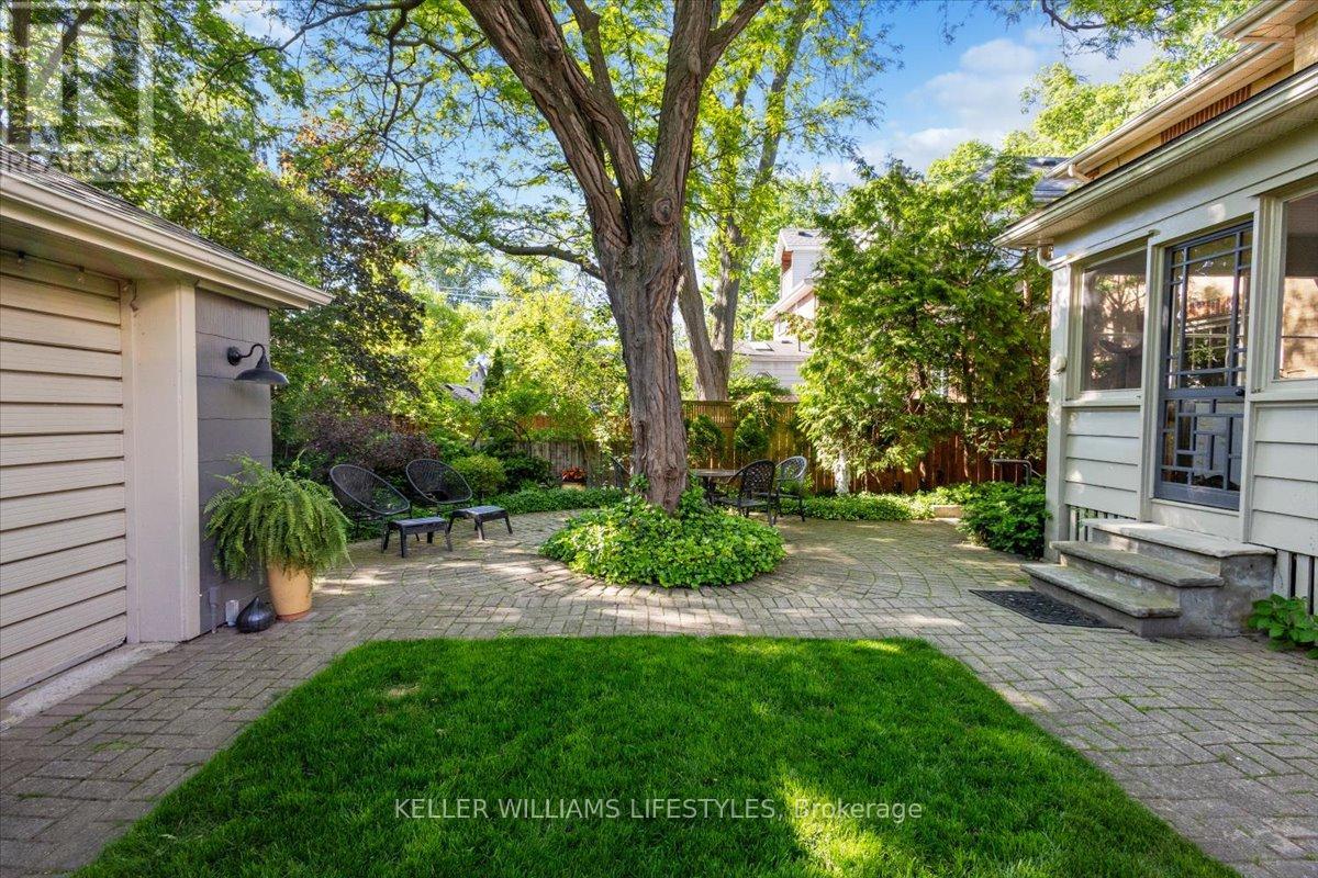 941 WATERLOO STREET - 23