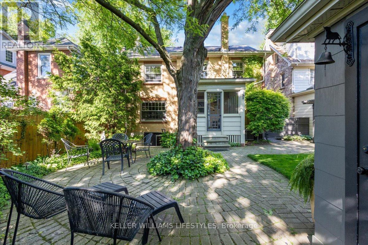 941 WATERLOO STREET - 25