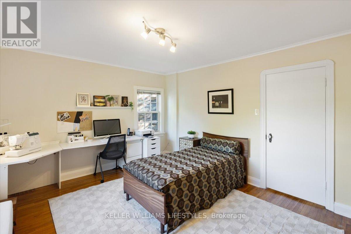941 WATERLOO STREET - 29