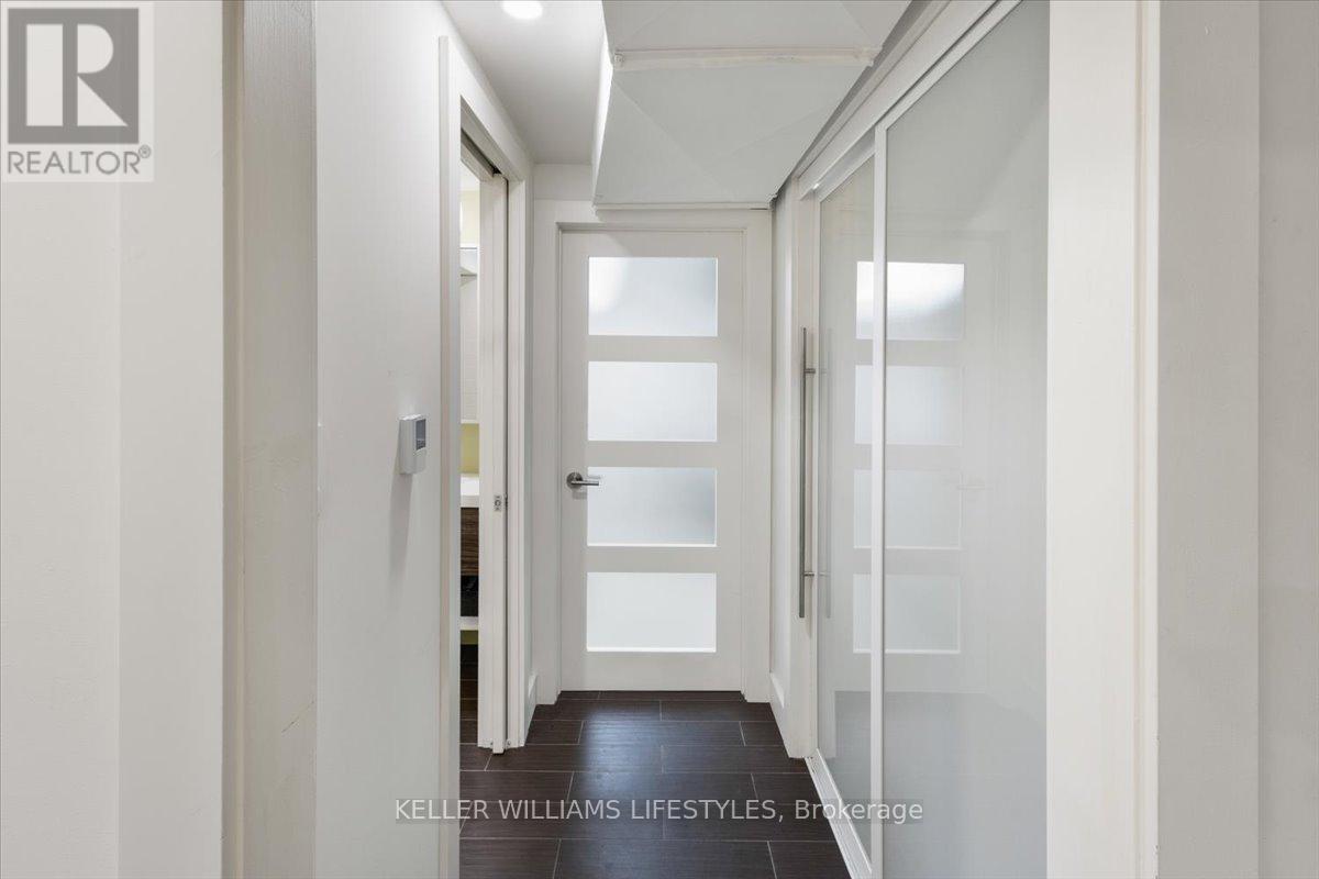 941 WATERLOO STREET - 30