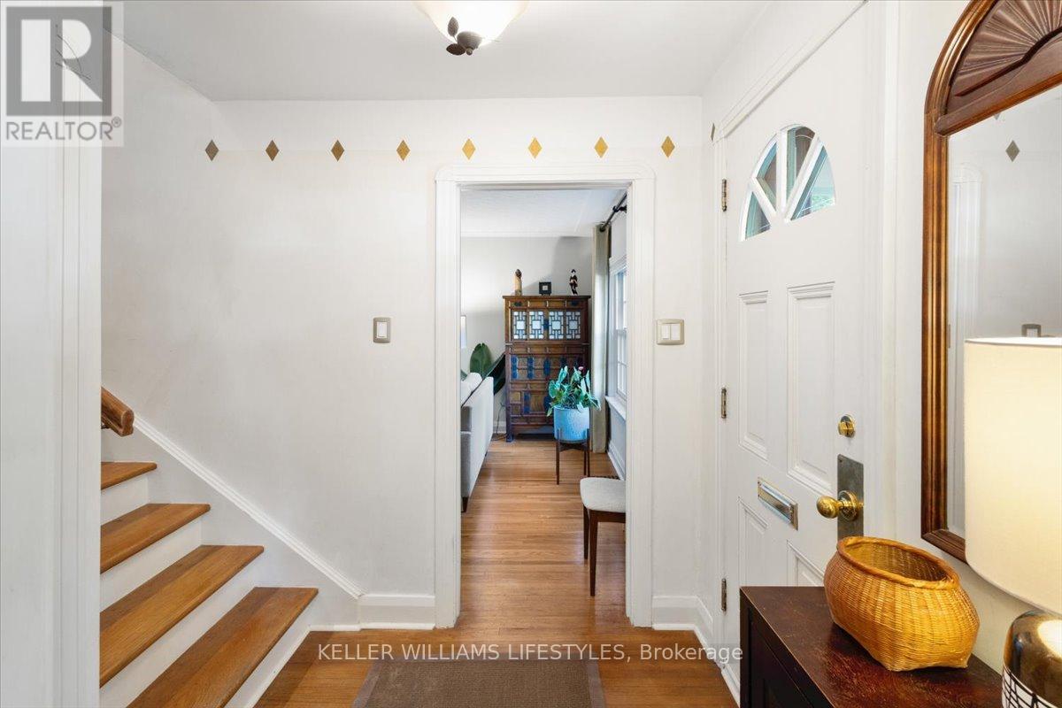 941 WATERLOO STREET - 4