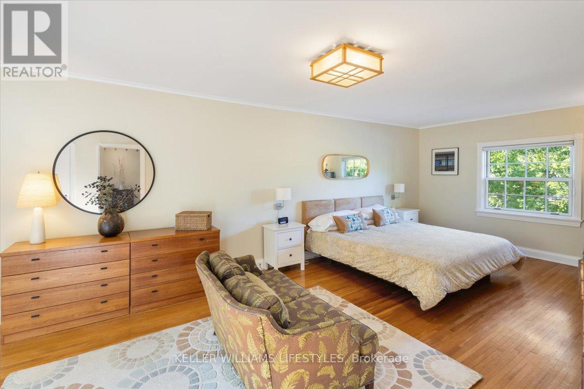 941 WATERLOO STREET - 41