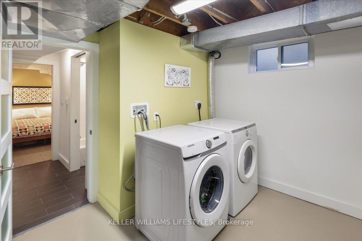 941 WATERLOO STREET - 46