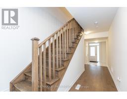 15 Gunton Street, Aurora, ON L4G4A9 Photo 7