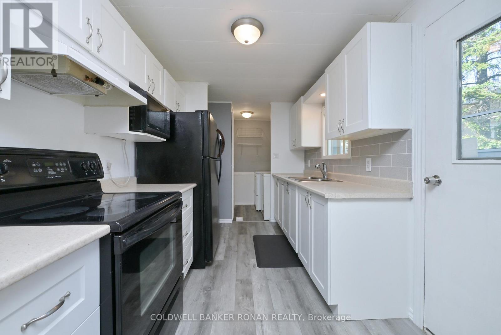 13 HAWTHORNE DRIVE - 7