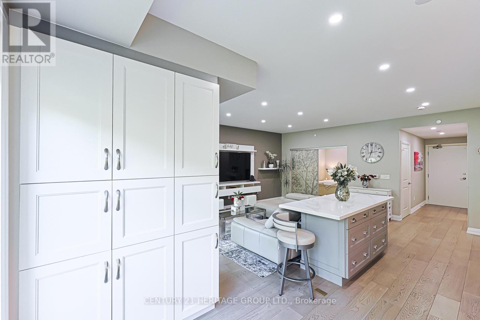 #208 555 WILLIAM GRAHAM DRIVE - 13