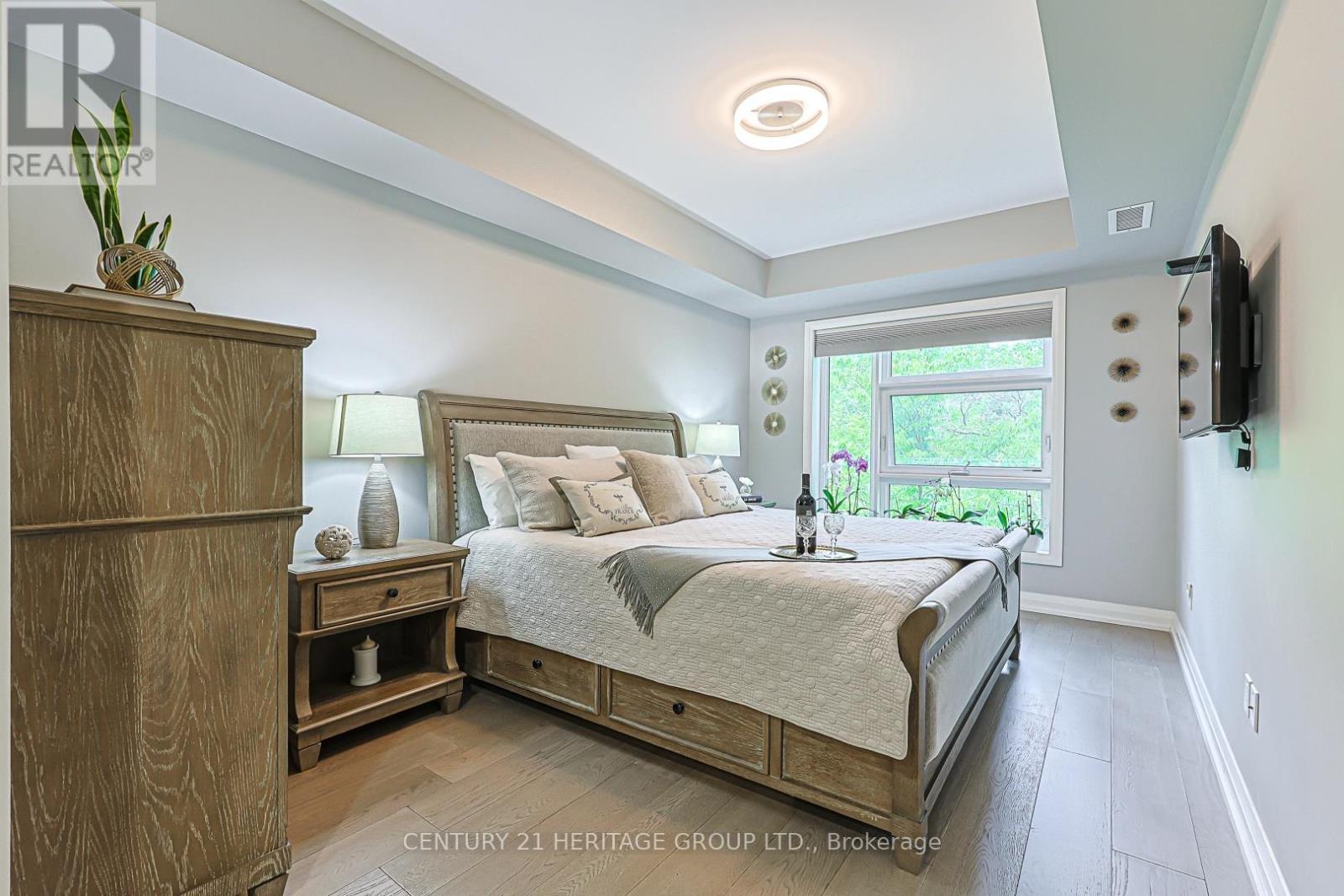 #208 555 WILLIAM GRAHAM DRIVE - 16