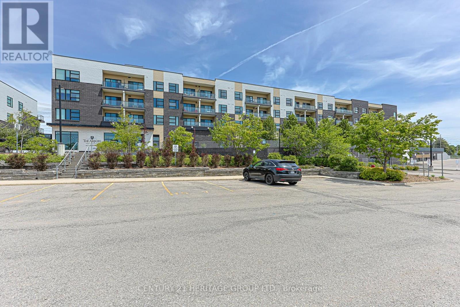 #208 555 WILLIAM GRAHAM DRIVE - 2