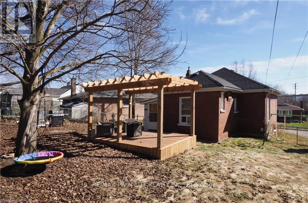 19 PAISLEY HEIGHTS - 34