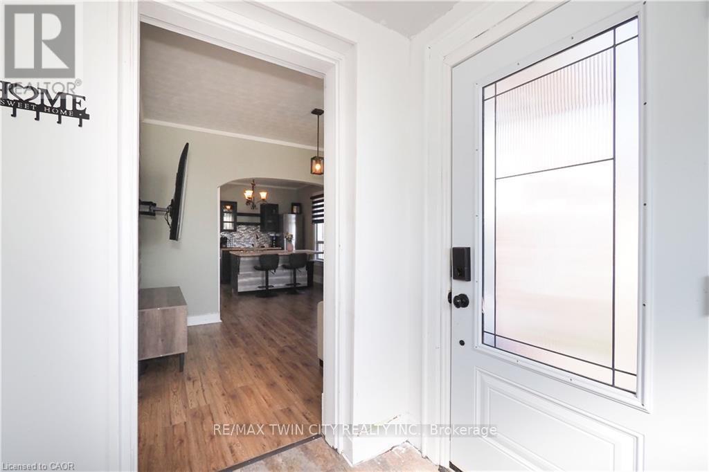 19 PAISLEY HEIGHTS - 5
