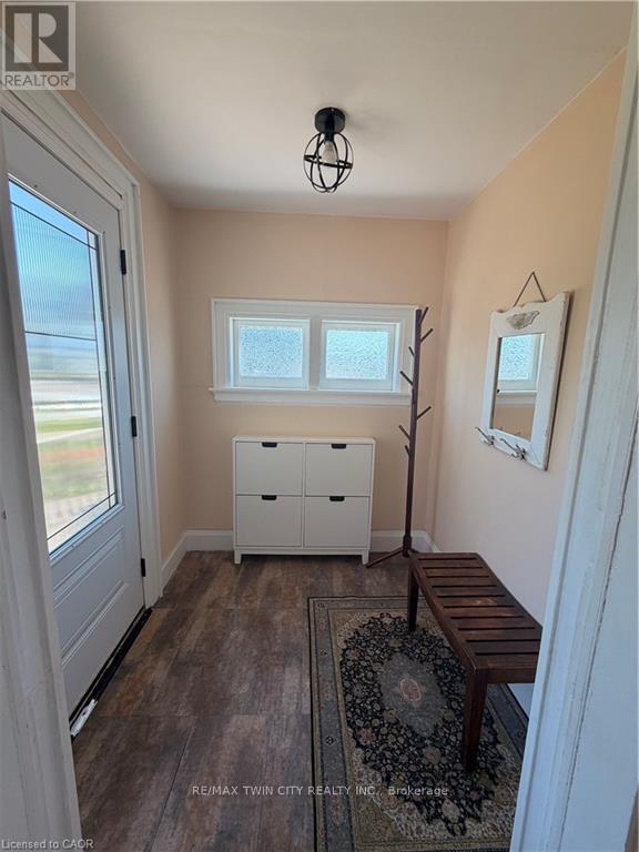 19 PAISLEY HEIGHTS - 4
