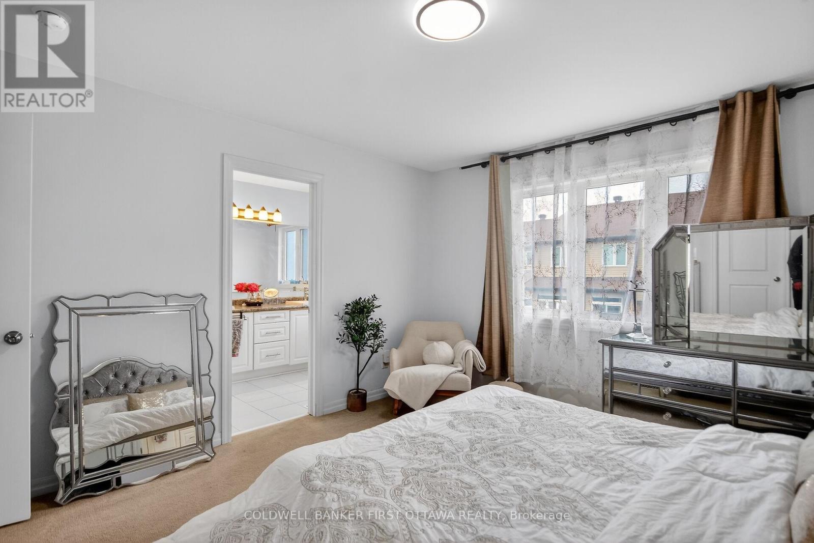 3 Bed, 3 Bath House for Sale in Ottawa – 906 LITTLEROCK STREET, Ottawa – MLS# X13414208 - Image 25