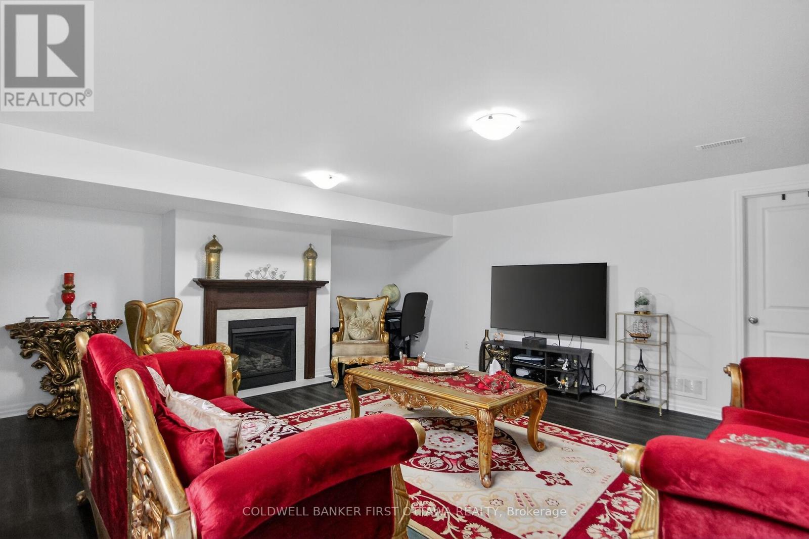 3 Bed, 3 Bath House for Sale in Ottawa – 906 LITTLEROCK STREET, Ottawa – MLS# X13414208 - Image 34