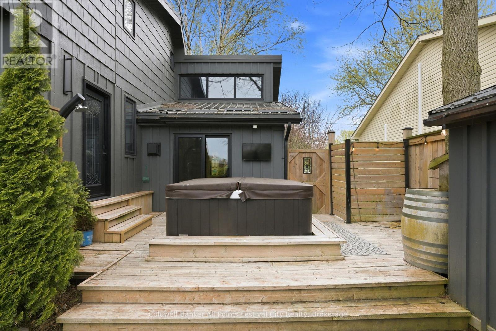 27 LIDDERDALE STREET - 32