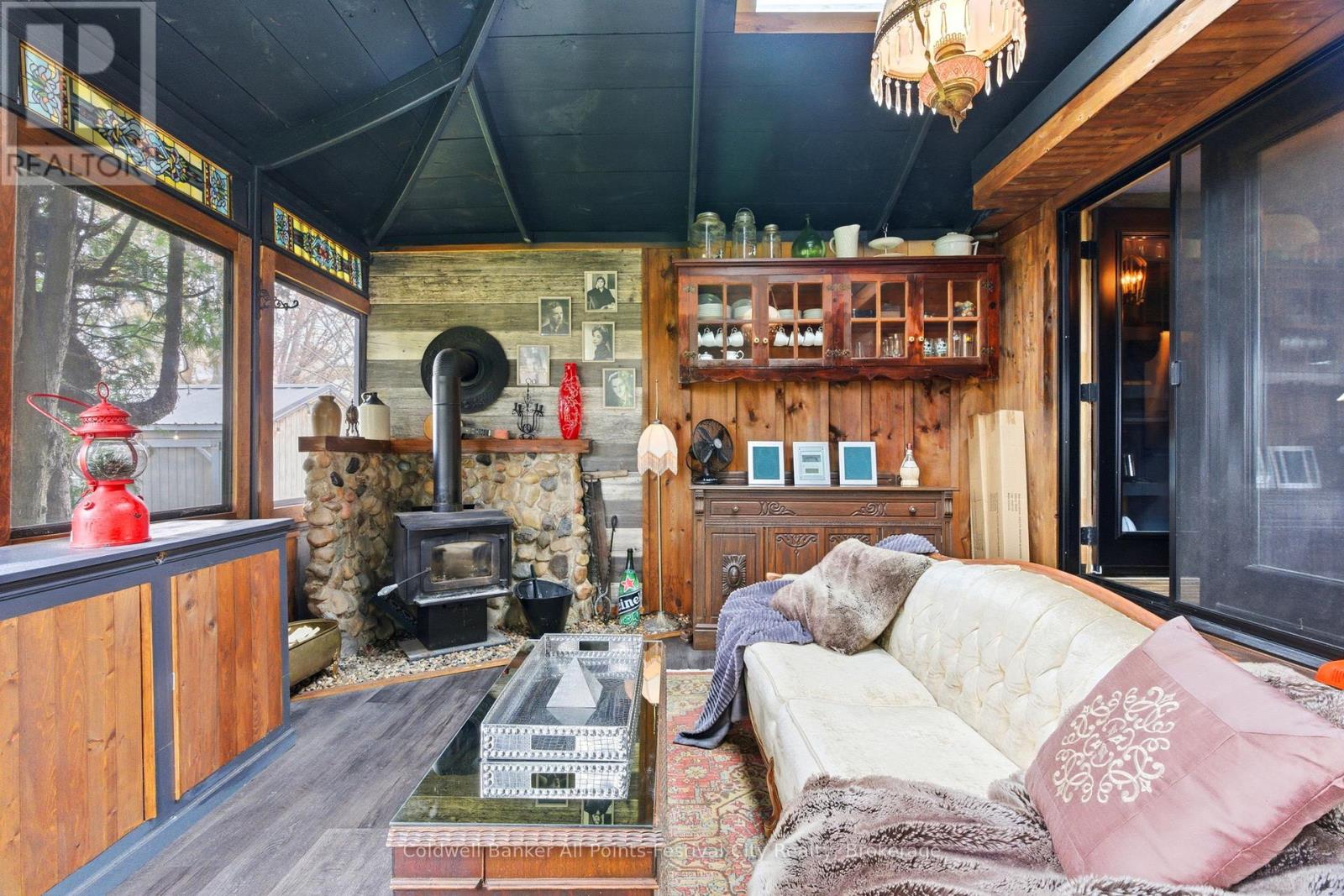 27 LIDDERDALE STREET - 23