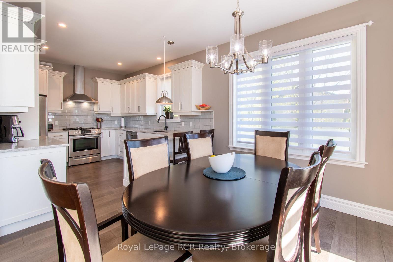 154 MACINTOSH DRIVE - 21