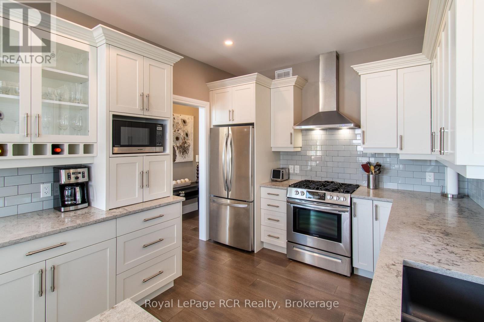 154 MACINTOSH DRIVE - 23