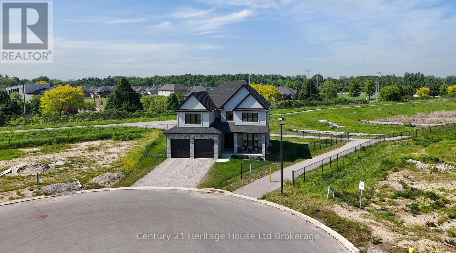 18 THOMPSON COURT - 2