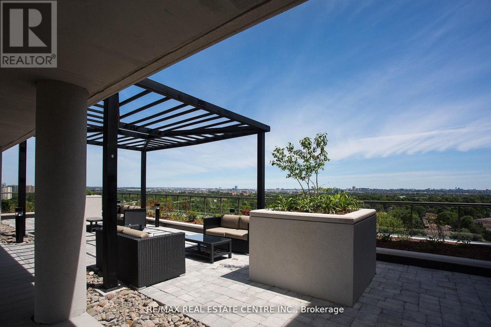 #720 80 ESTHER LORRIE DRIVE - 33