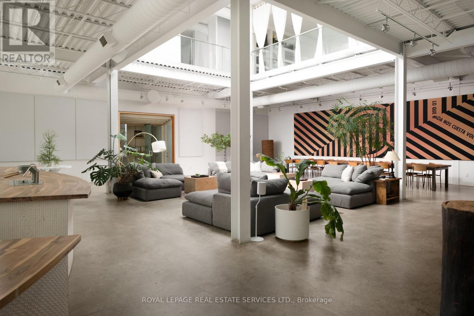 1 ROOF GARDEN LANE - 1