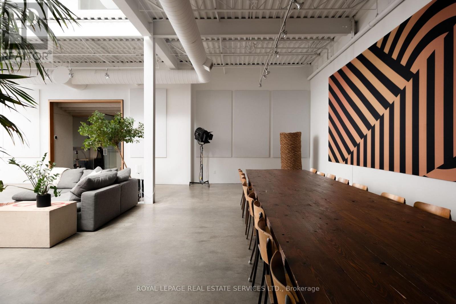 1 ROOF GARDEN LANE - 6