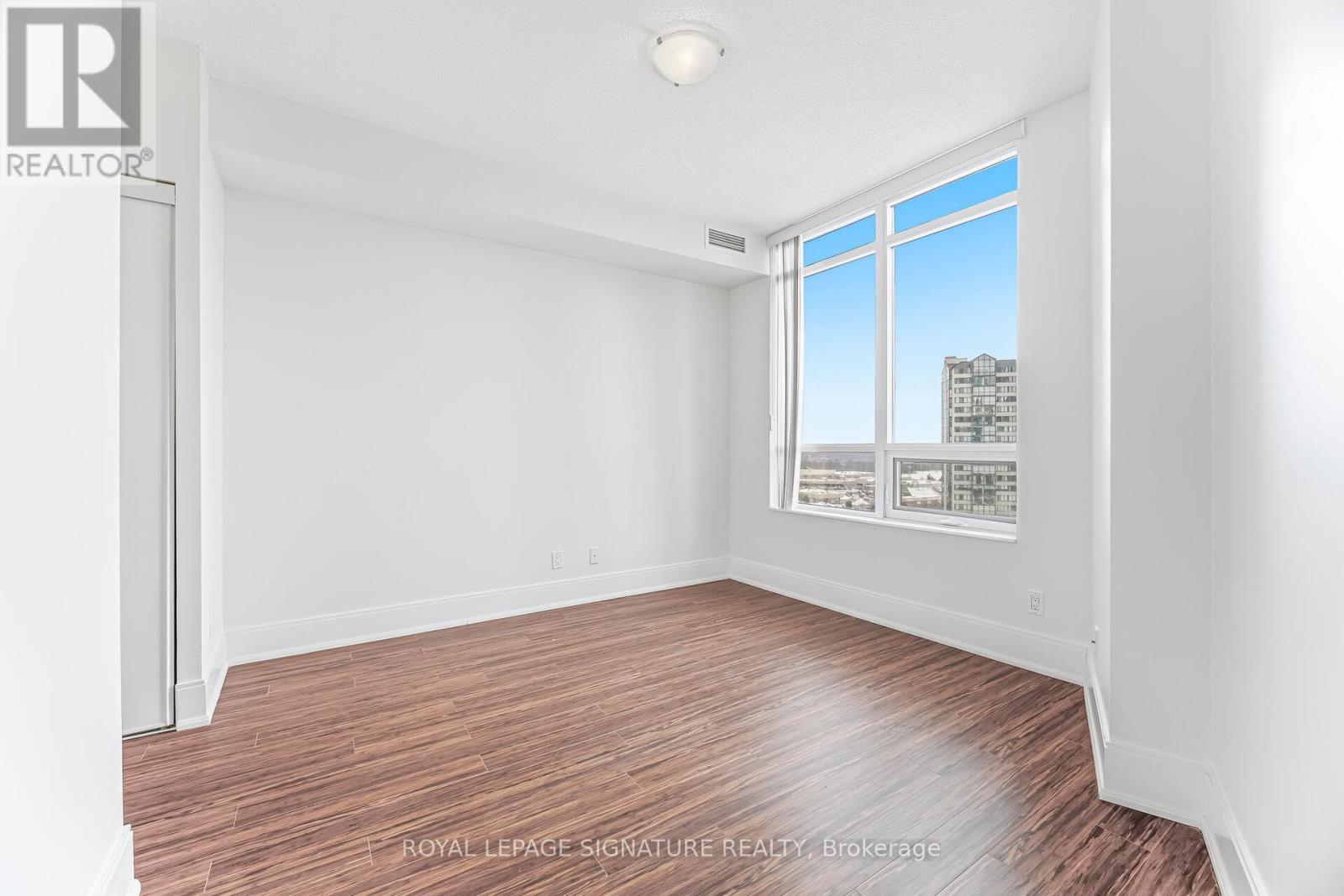 #1402 330 BURNHAMTHORPE ROAD W - 24