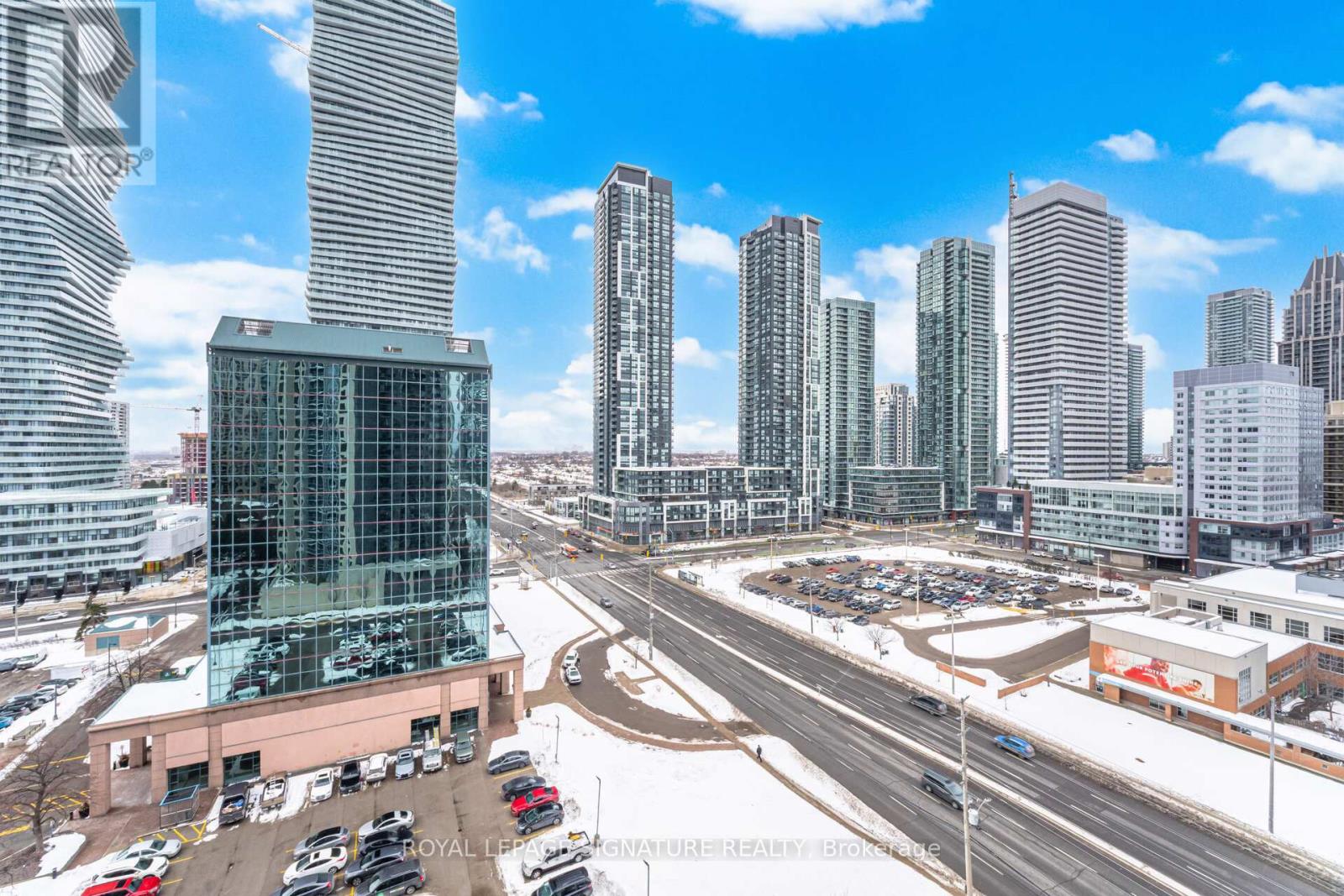 #1402 330 BURNHAMTHORPE ROAD W - 35