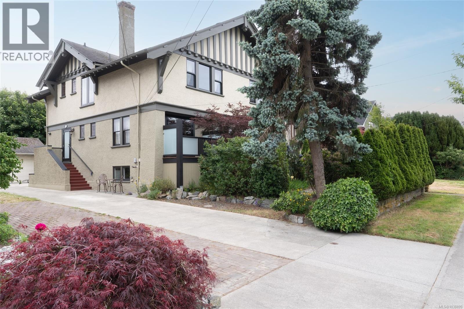 71 Linden Ave - Image 2