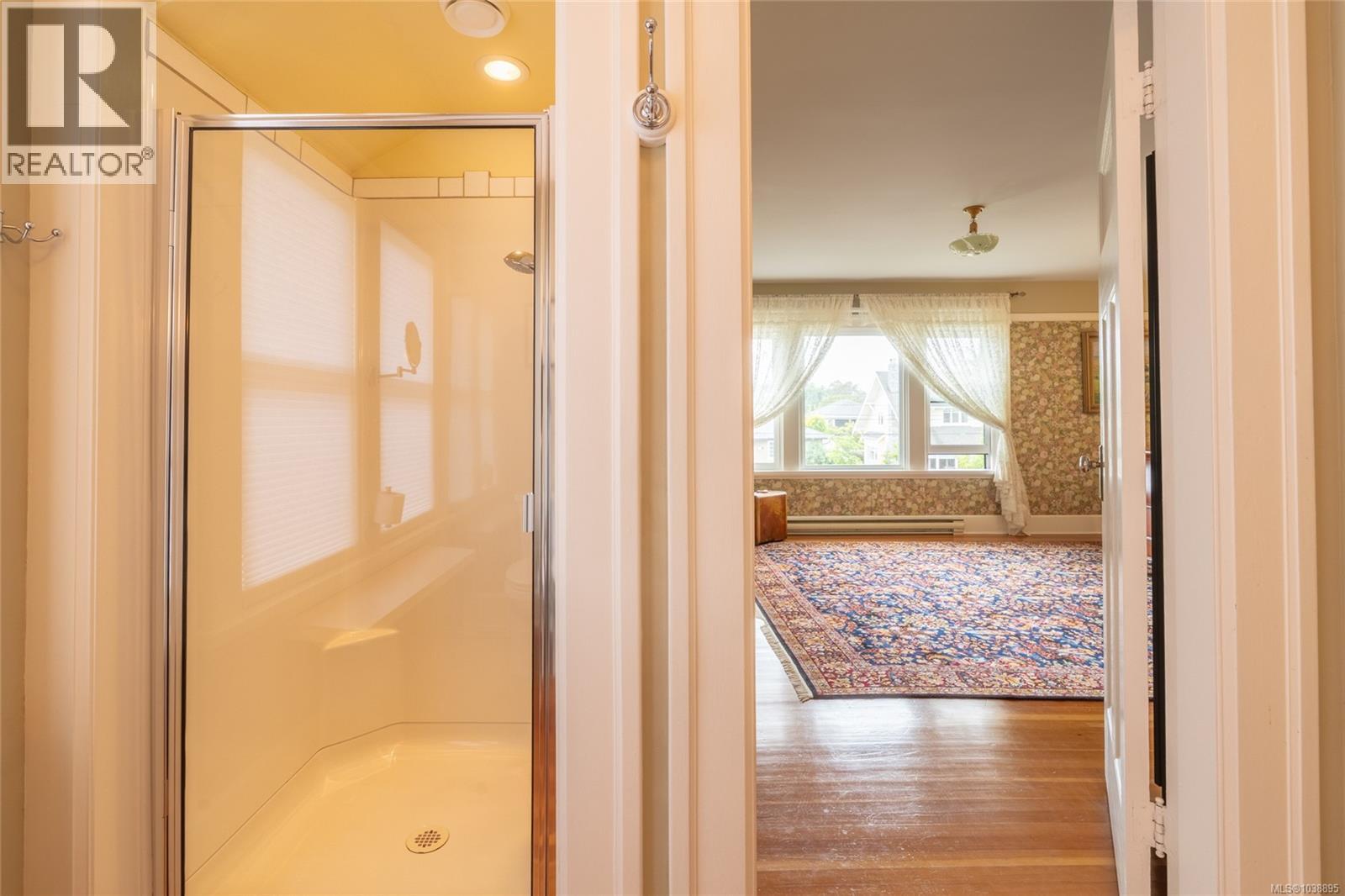 71 Linden Ave - 30