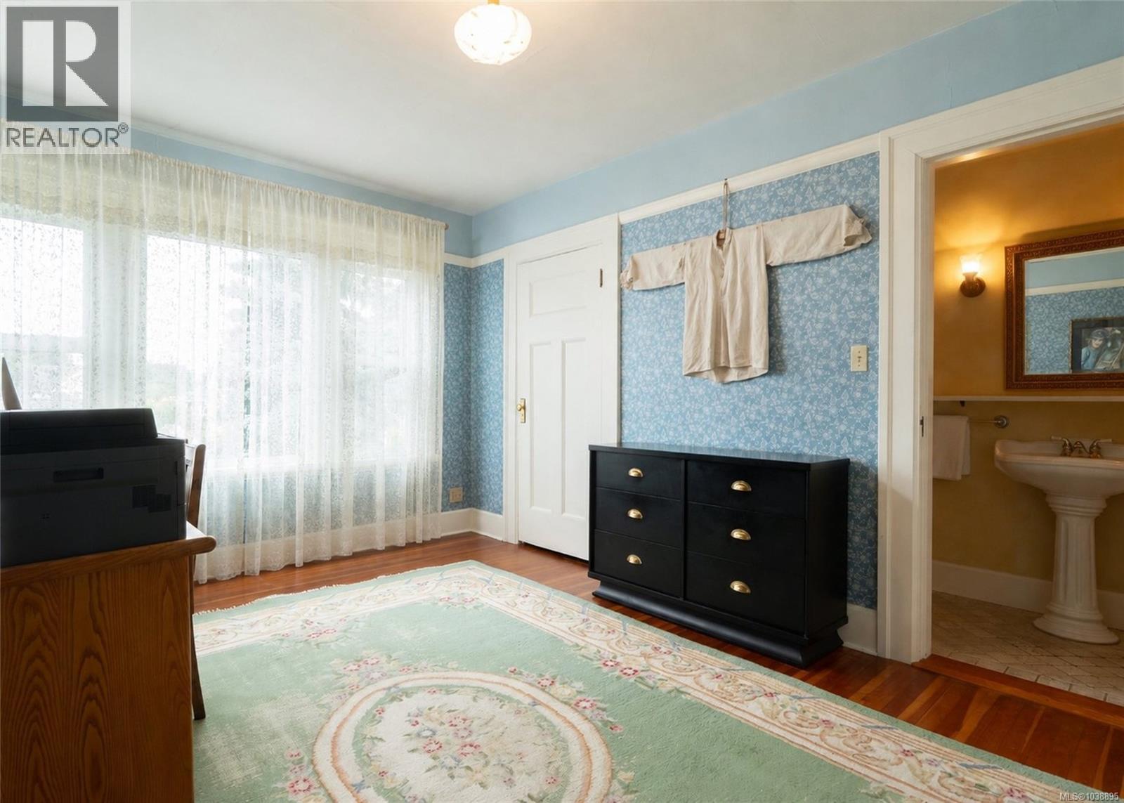 71 Linden Ave - 33