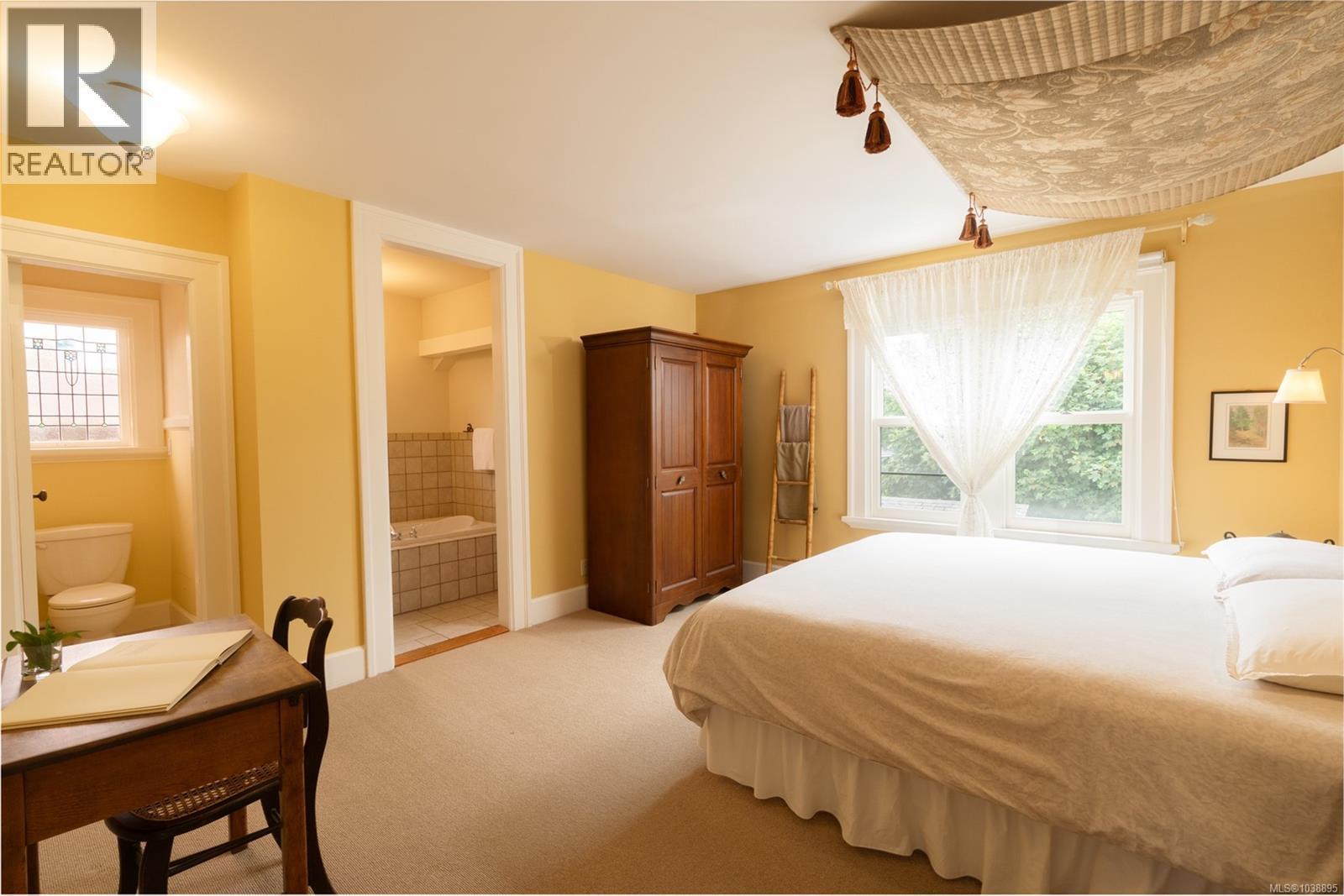 71 Linden Ave - 35