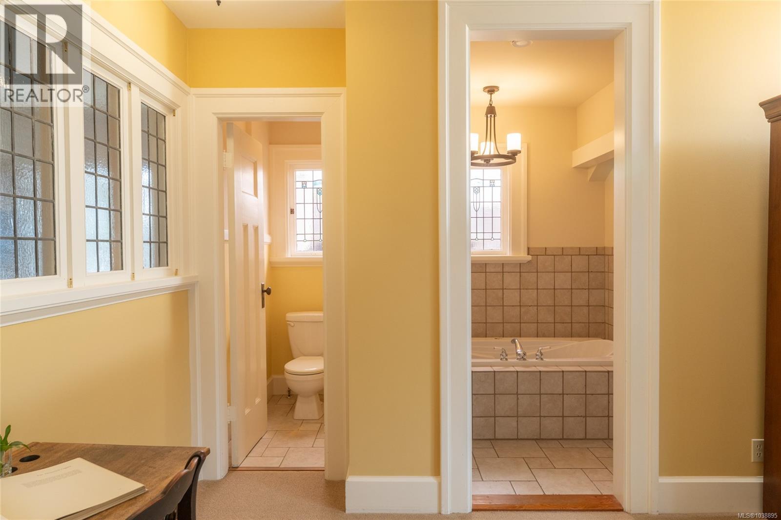 71 Linden Ave - 36