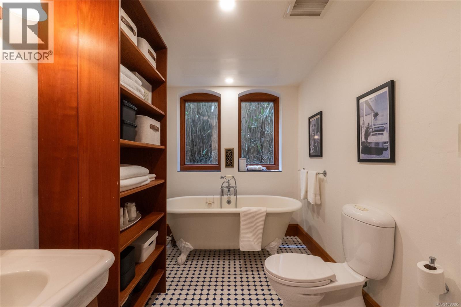 71 Linden Ave - 50