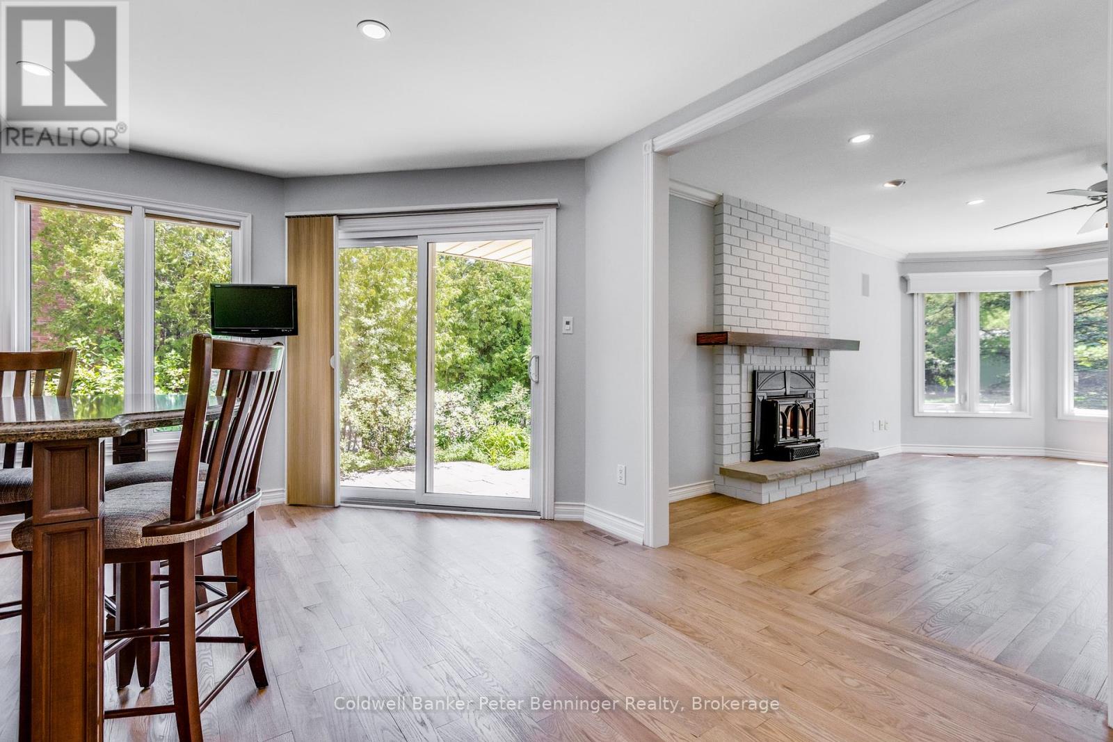 152 TREEGROVE CIRCLE - Image 12