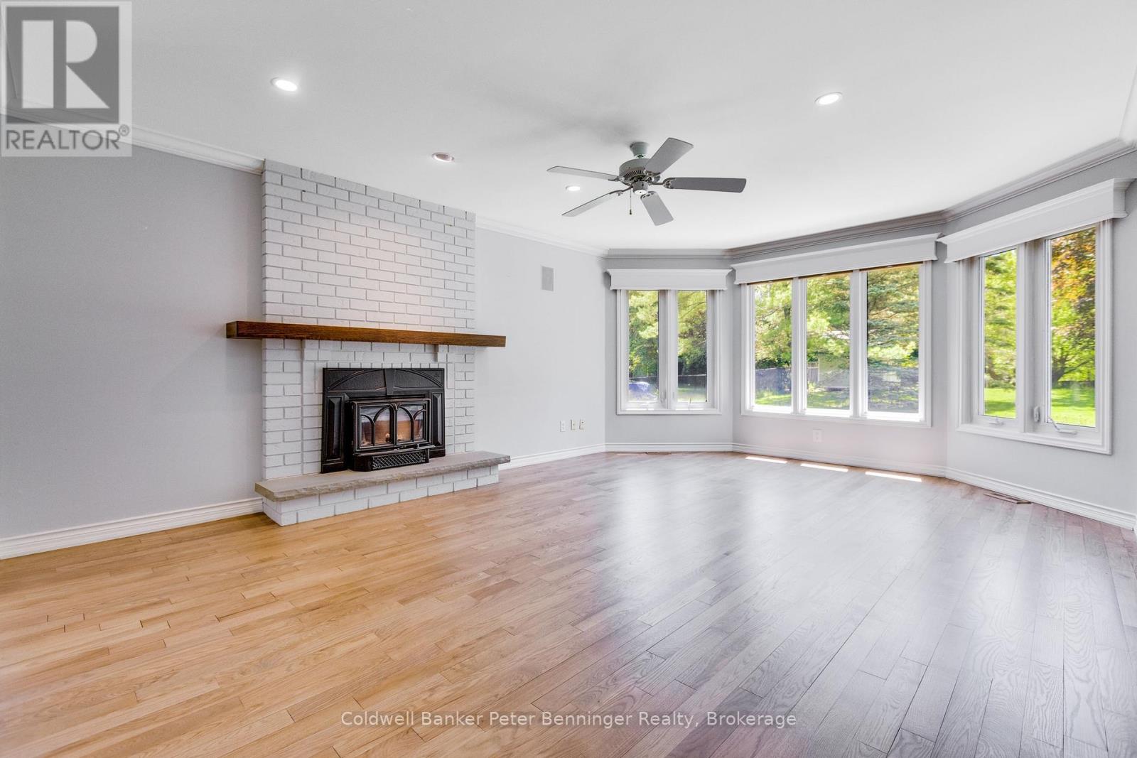 152 TREEGROVE CIRCLE - Image 16