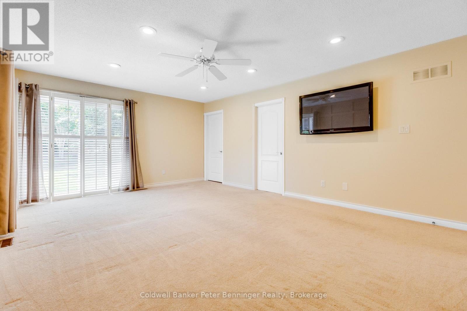 152 TREEGROVE CIRCLE - 21