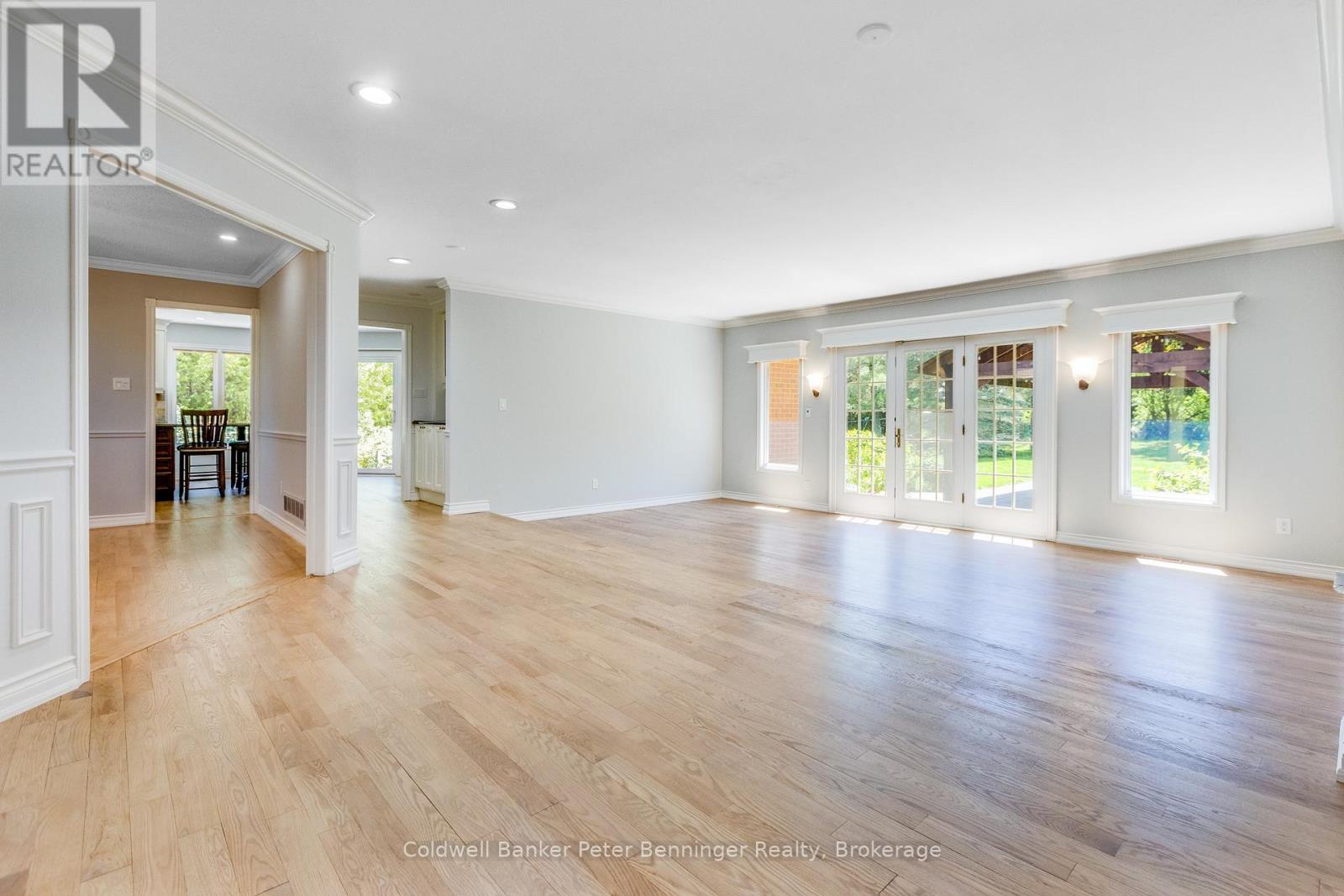 152 TREEGROVE CIRCLE - 3