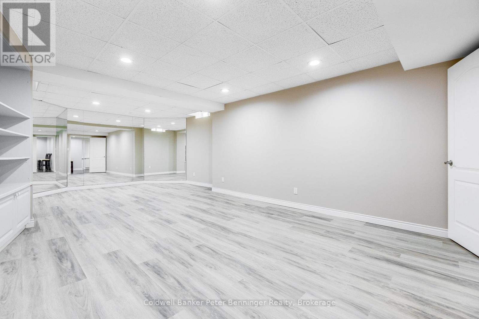 152 TREEGROVE CIRCLE - Image 33