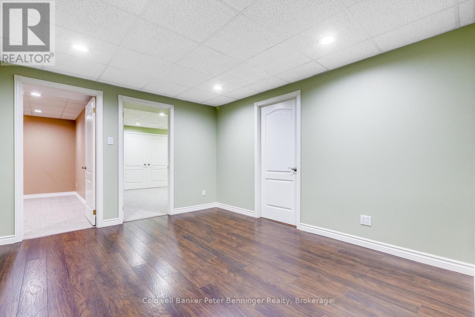 152 TREEGROVE CIRCLE - 35