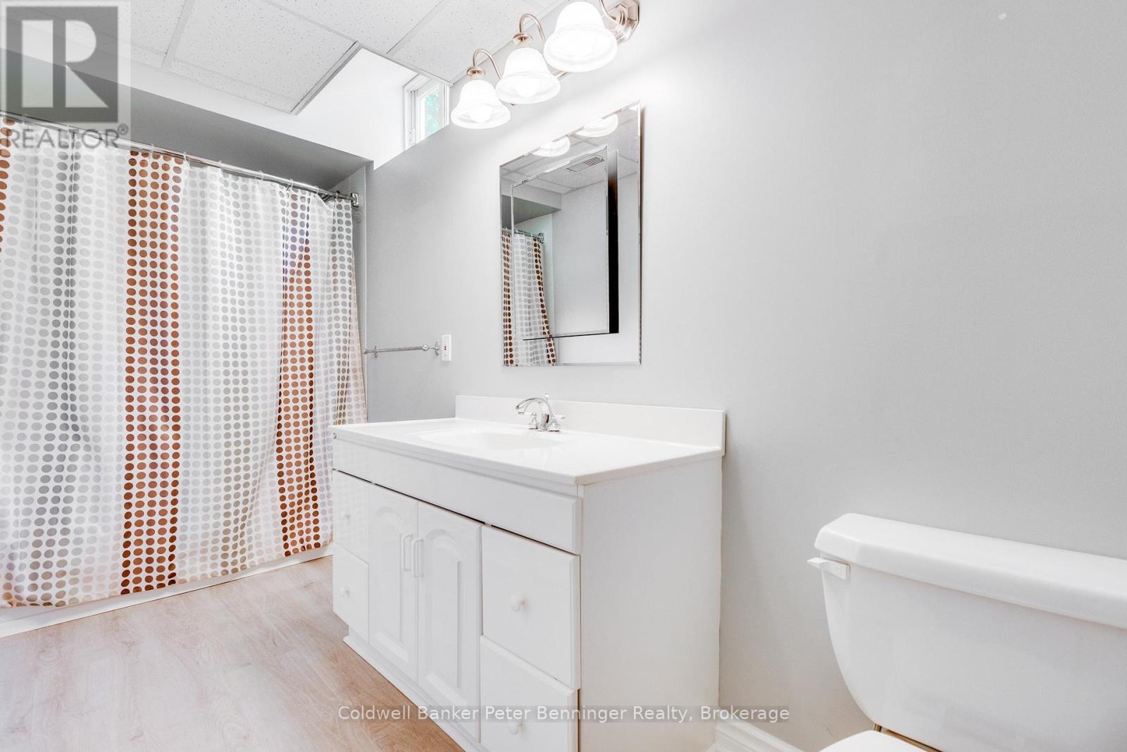 152 TREEGROVE CIRCLE - 39