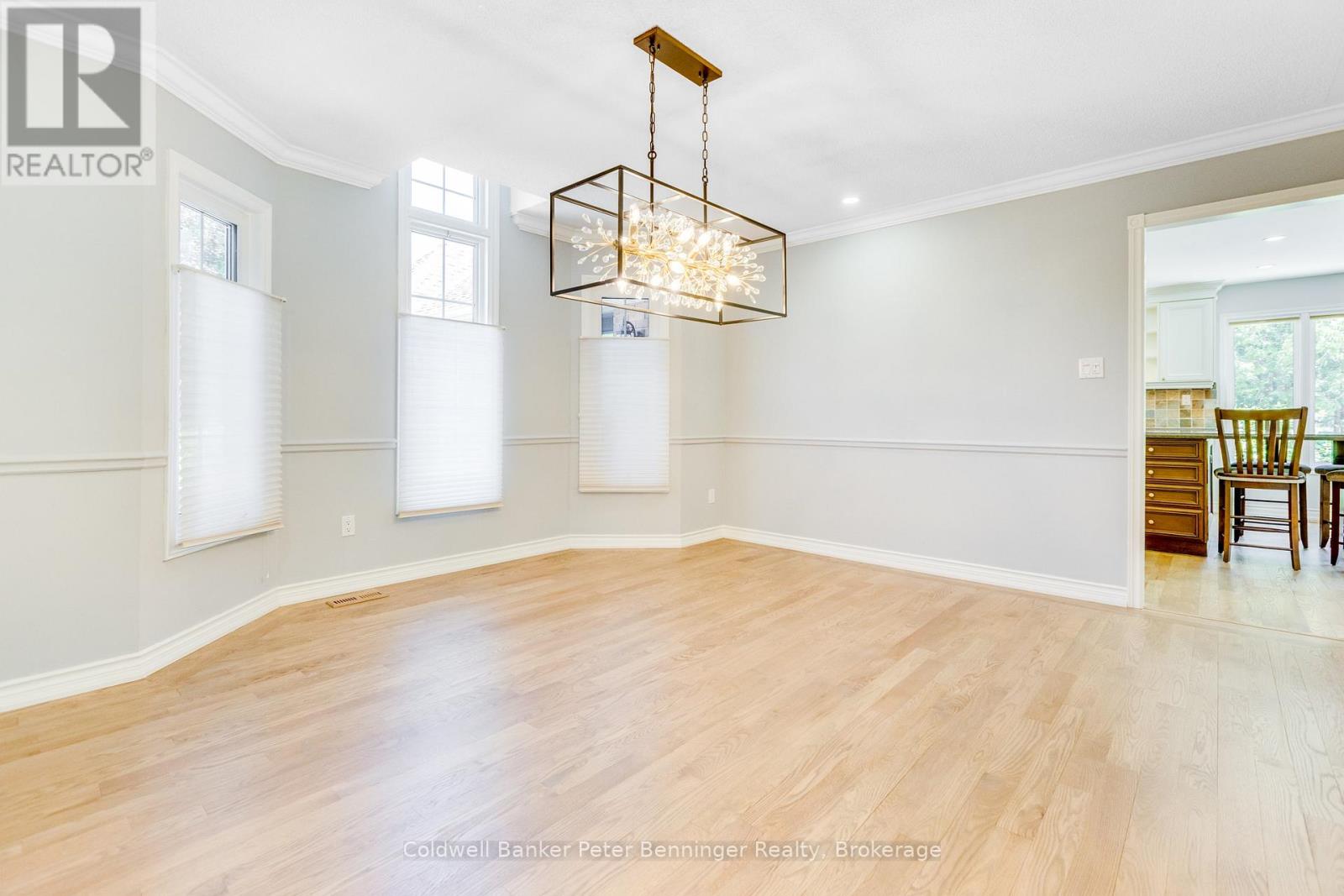 152 TREEGROVE CIRCLE - 7