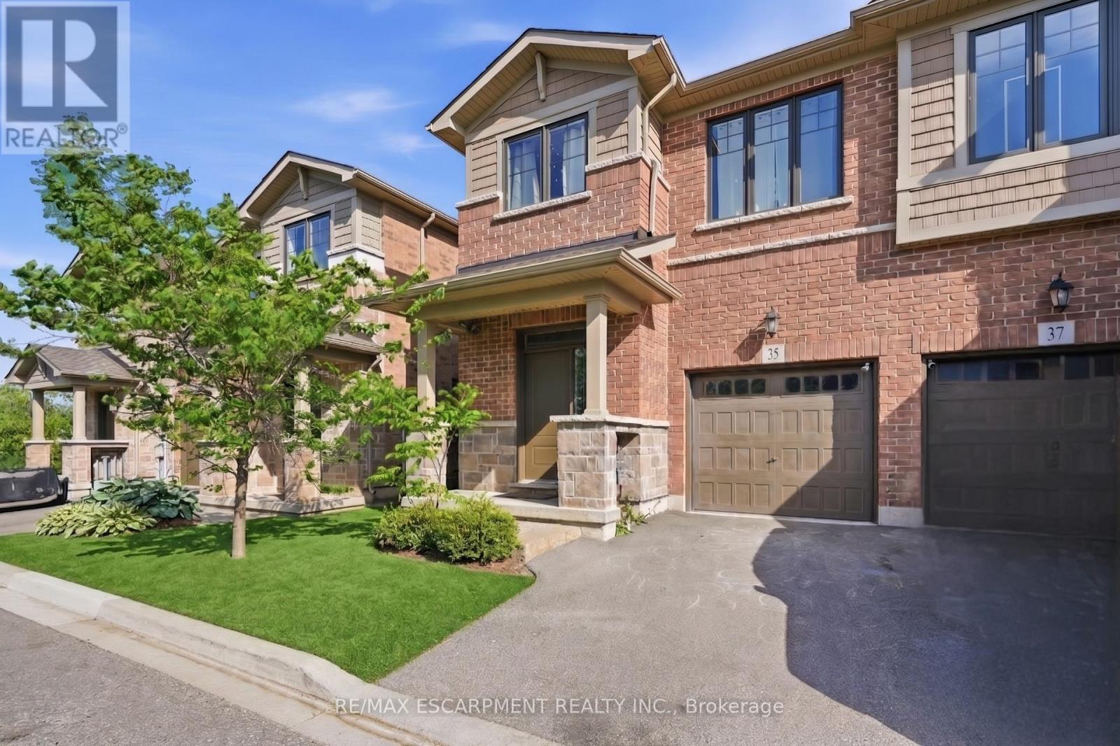 35 PELICAN LANE - 2