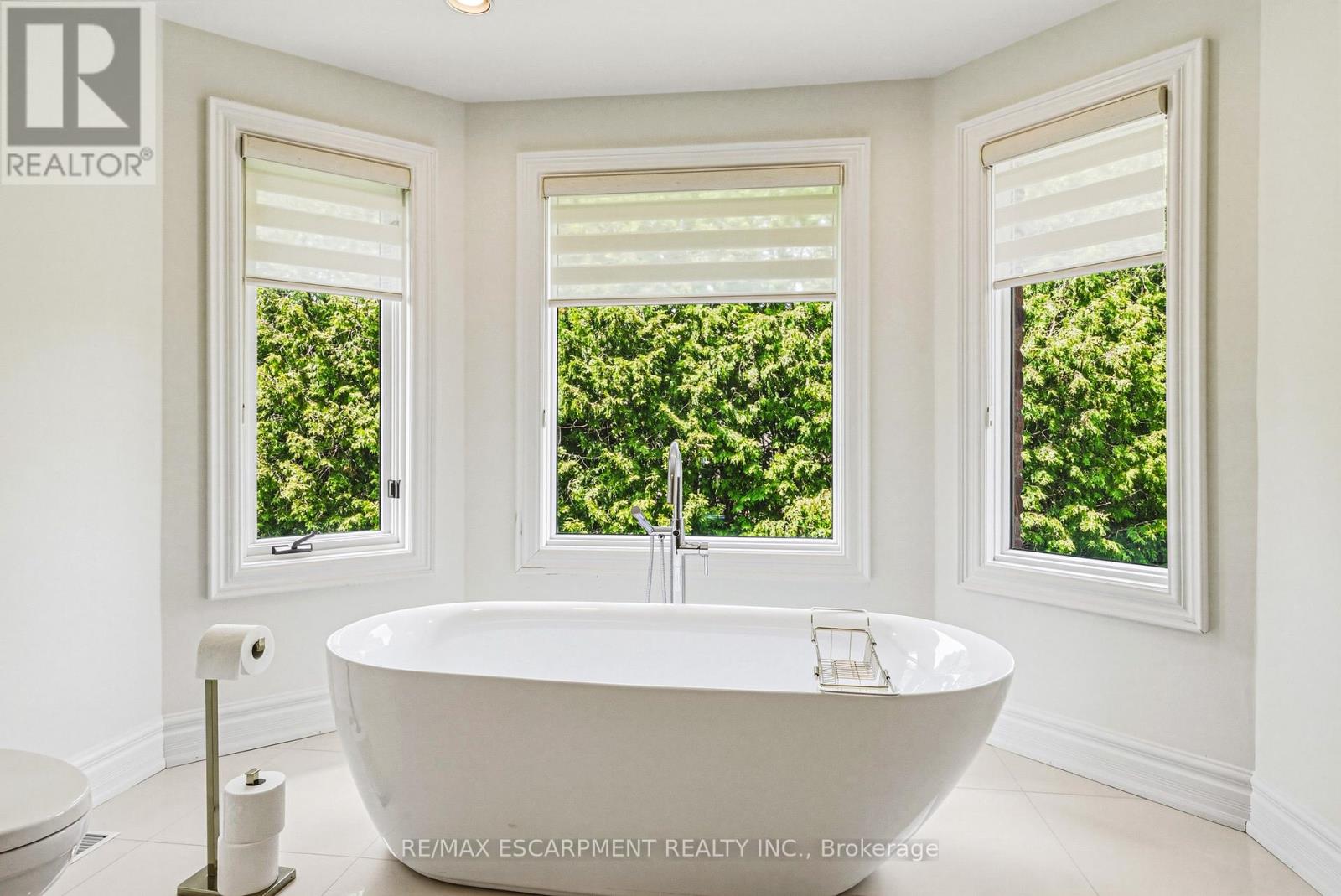 399 GOLF LINKS ROAD - 29