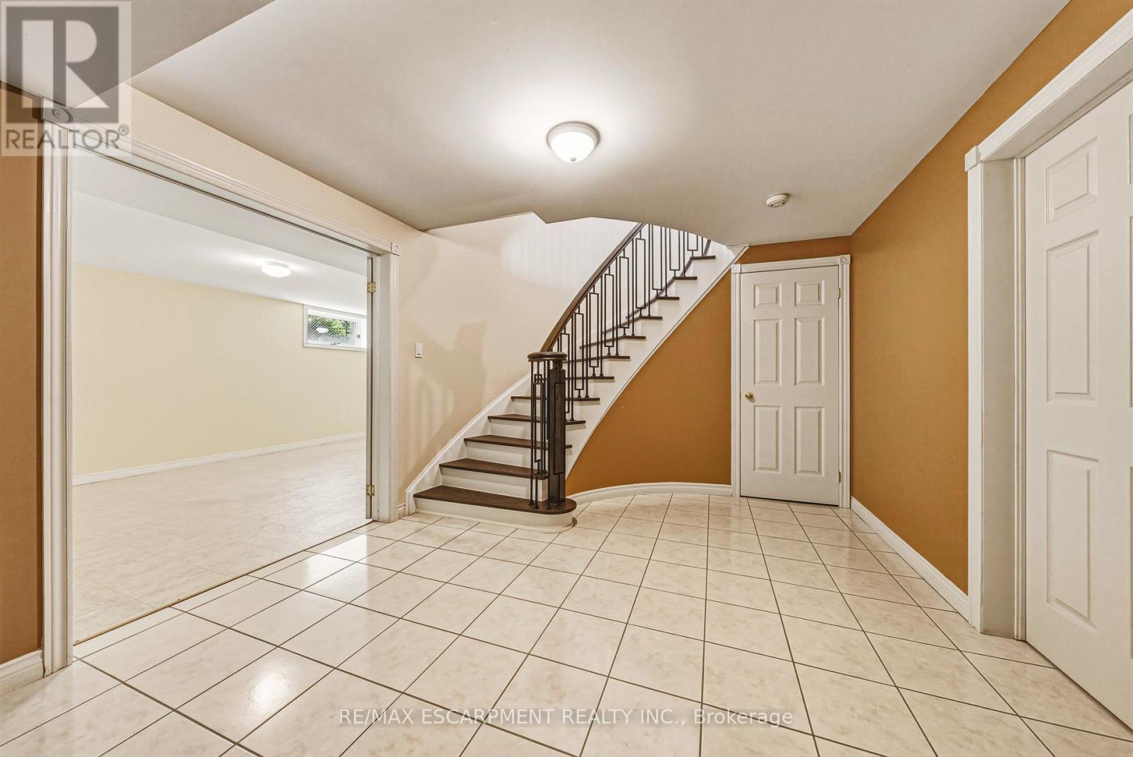 399 GOLF LINKS ROAD - 40