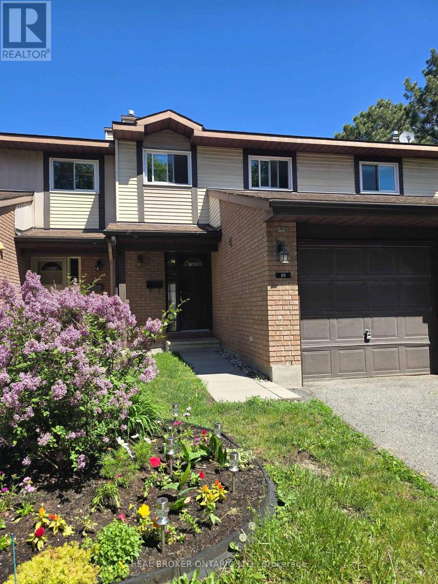 #65 88 CLARKSON CRESCENT - 1
